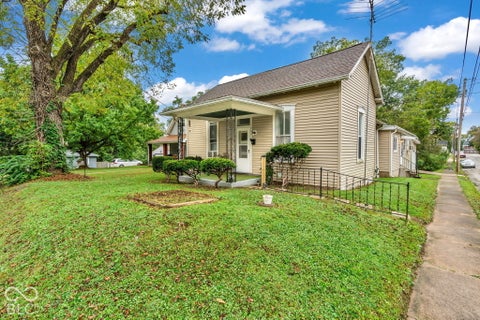 Photo of 702 S Illinois Street, Greencastle, IN 46135 (MLS # 22128308)