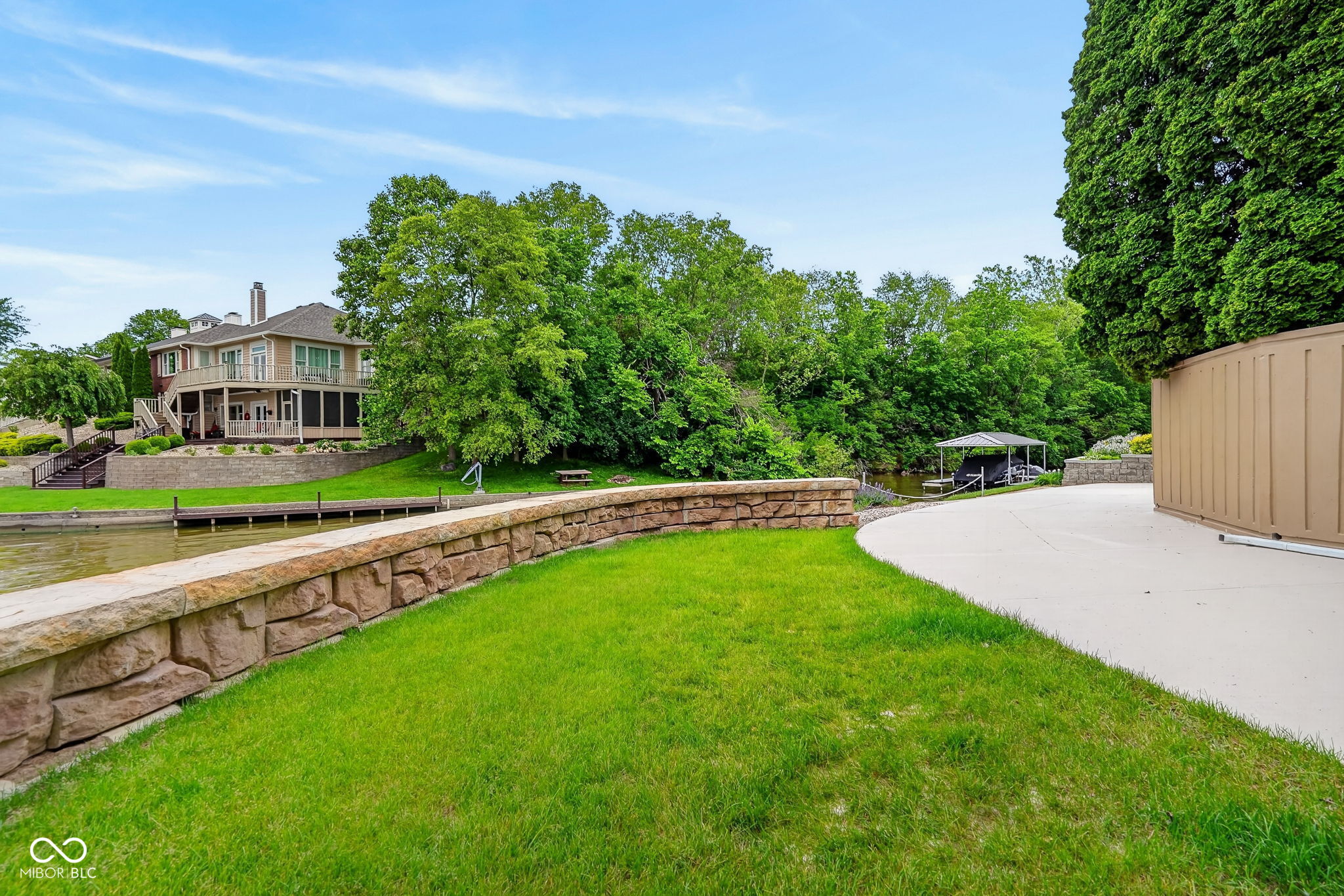 709 Shoreline Drive