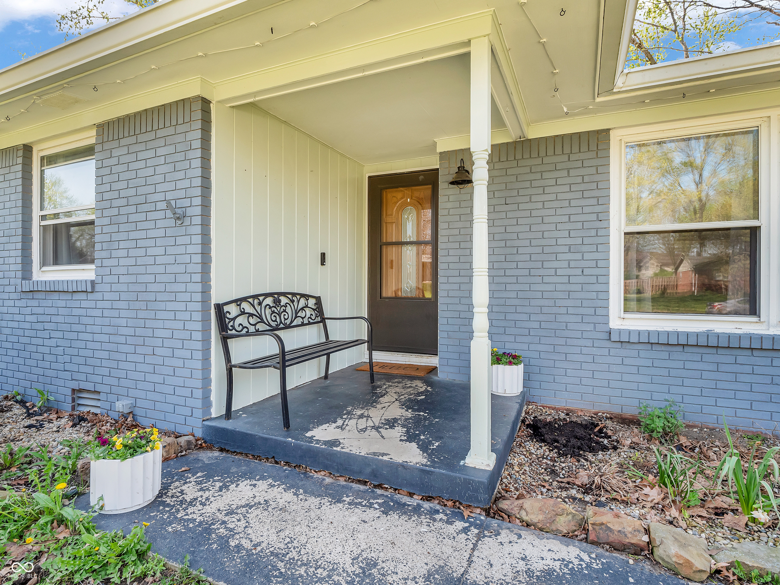 7671 Sherry Lane