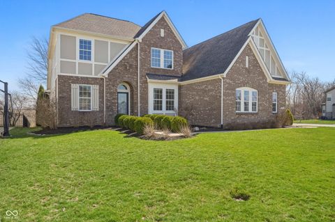 Photo of 3895 Stonington Place, Zionsville, IN 46077 (MLS # 22088095)