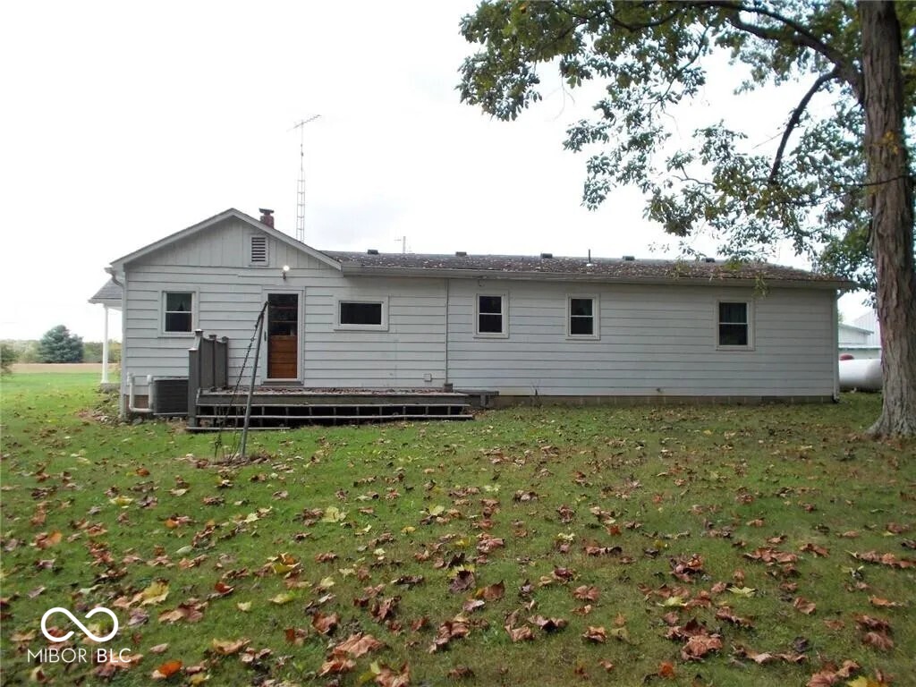 8000 N County Road 380 W