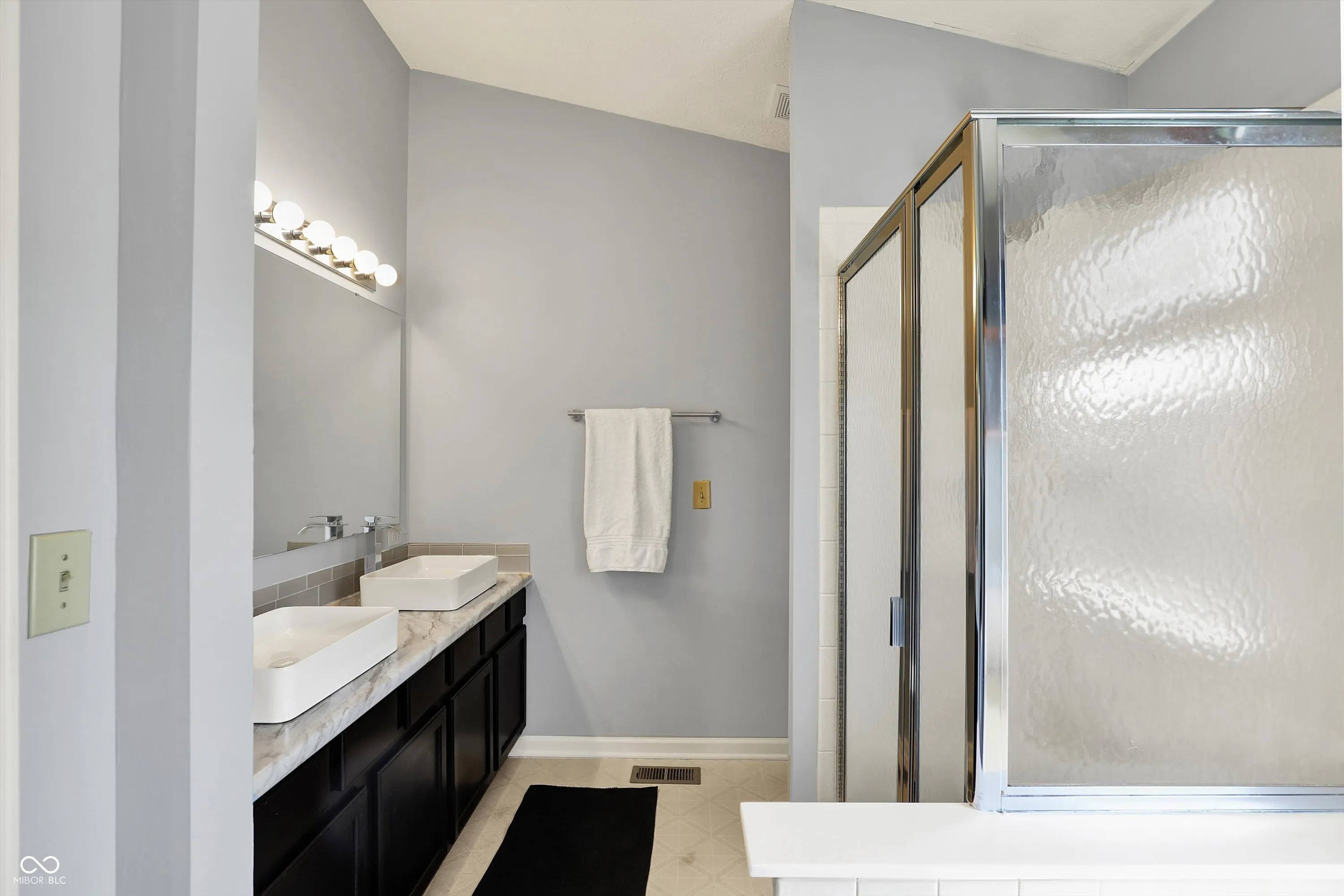 Indianapolis, Indiana 46254, United States, 3 Bedrooms Bedrooms, ,3 BathroomsBathrooms,Residential,Pending,132507