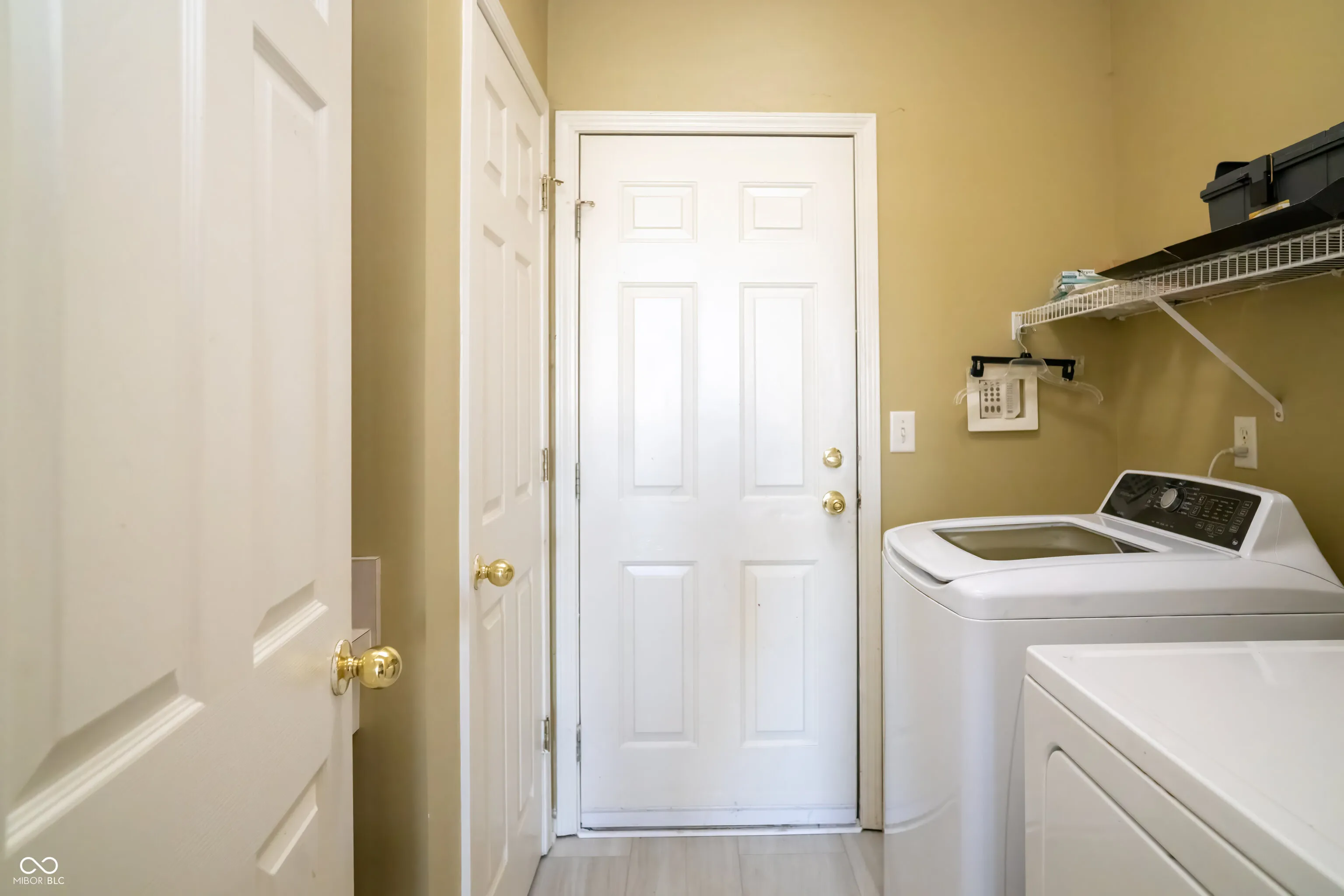 Indianapolis, Indiana 46221, United States, 3 Bedrooms Bedrooms, ,2 BathroomsBathrooms,Residential,Pending,34864