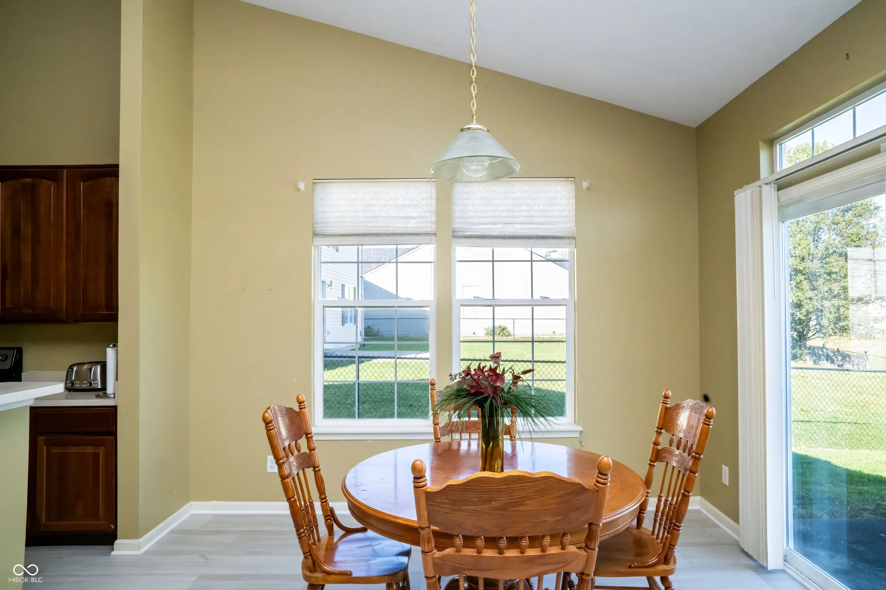 Indianapolis, Indiana 46221, United States, 3 Bedrooms Bedrooms, ,2 BathroomsBathrooms,Residential,Pending,34864