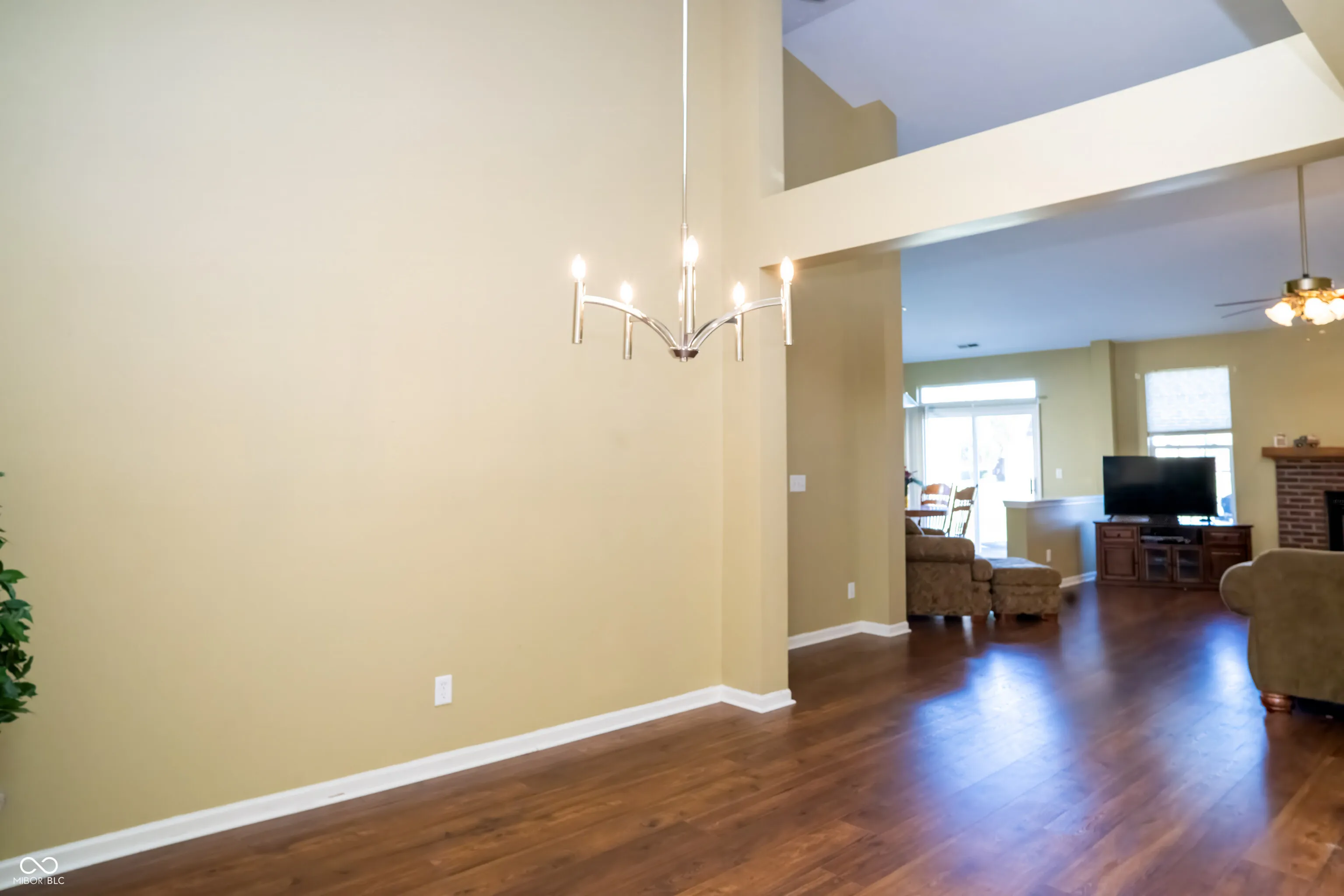 Indianapolis, Indiana 46221, United States, 3 Bedrooms Bedrooms, ,2 BathroomsBathrooms,Residential,Pending,34864