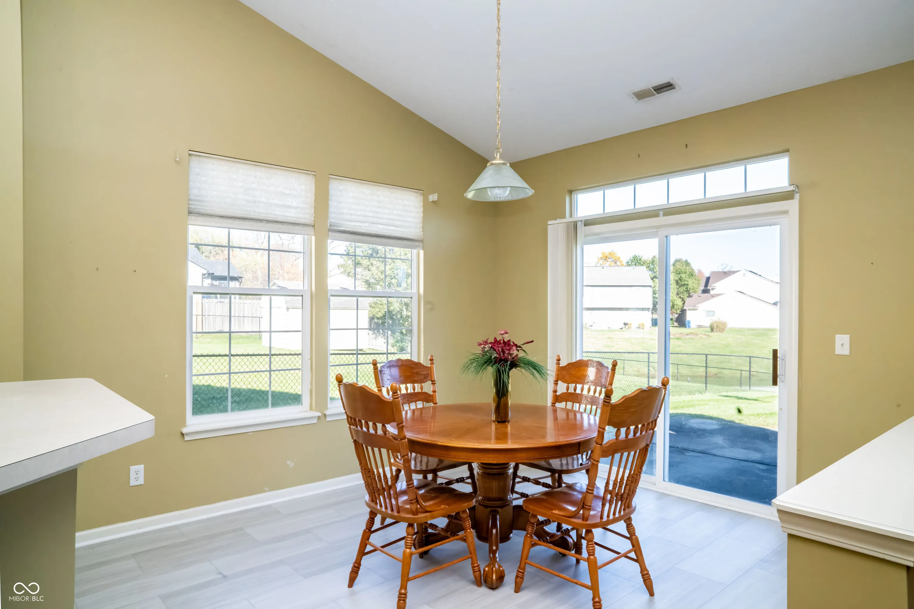 Indianapolis, Indiana 46221, United States, 3 Bedrooms Bedrooms, ,2 BathroomsBathrooms,Residential,Pending,34864