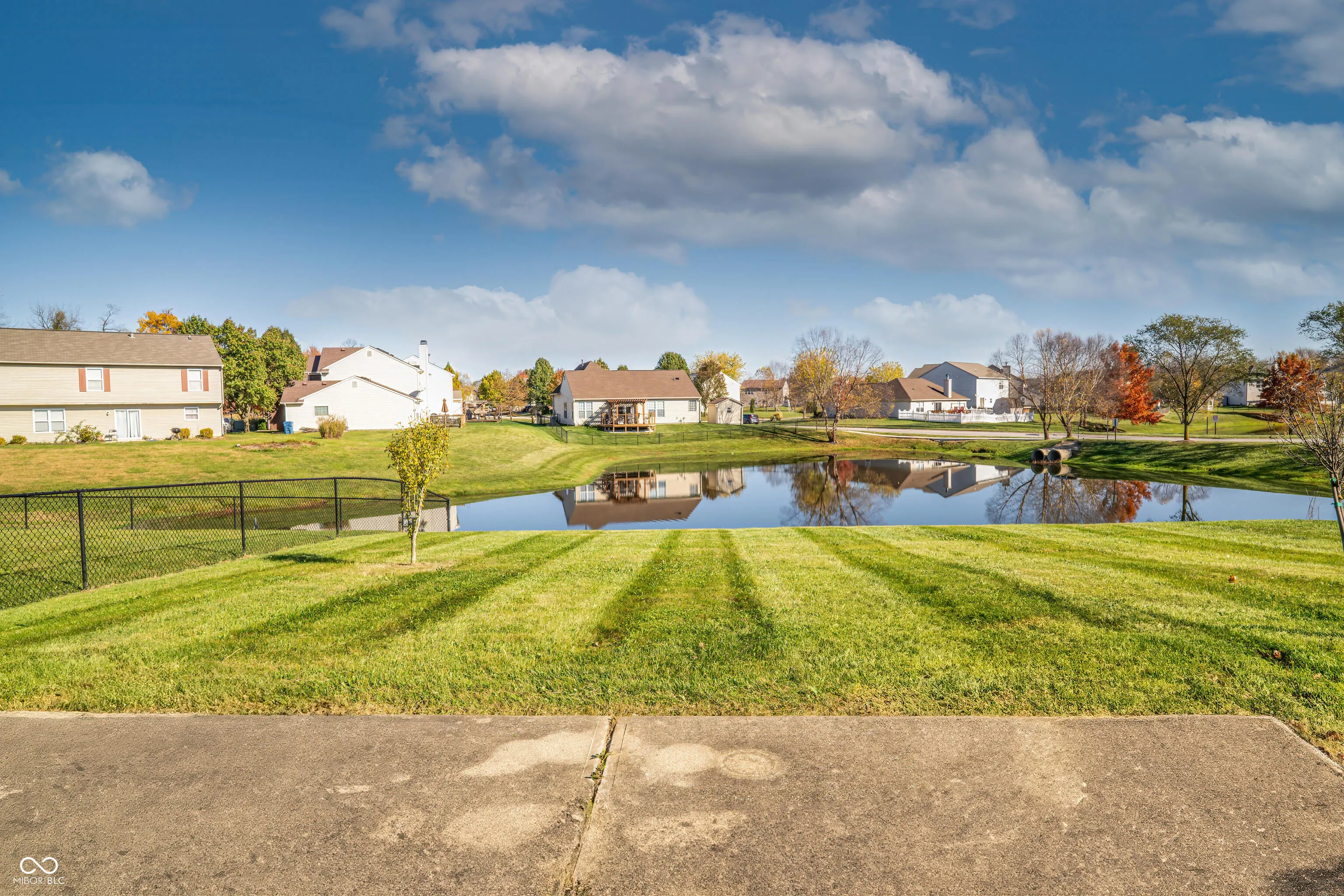 Indianapolis, Indiana 46221, United States, 3 Bedrooms Bedrooms, ,2 BathroomsBathrooms,Residential,Pending,34864