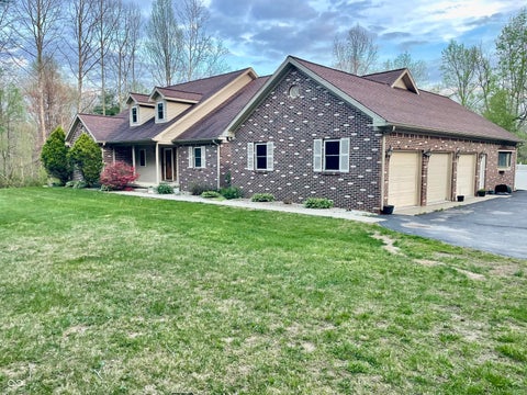 Photo of 1564 W County Road 1050 S, Cloverdale, IN 46120 (MLS # 22067294)