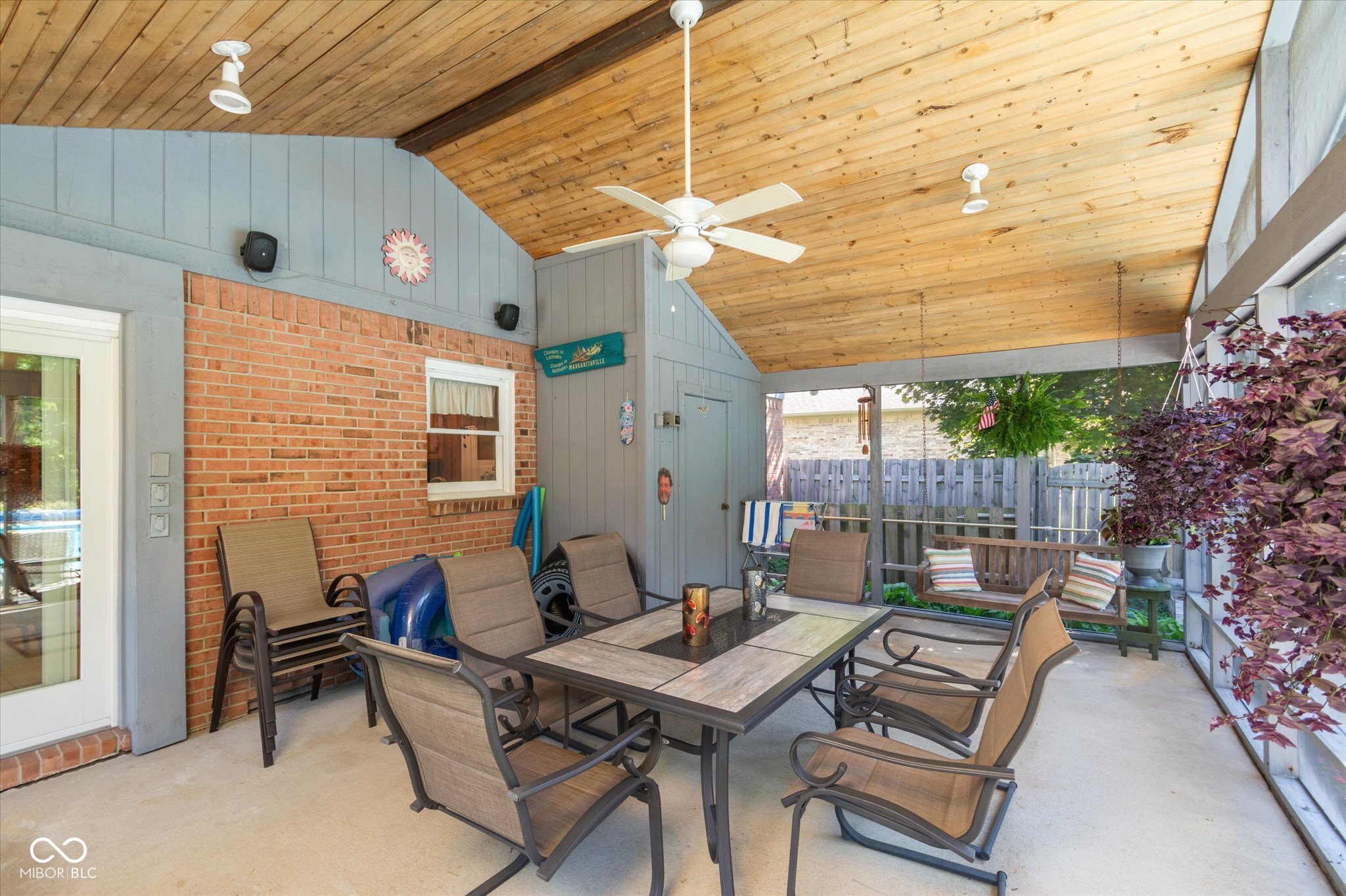 6589 Baron Court