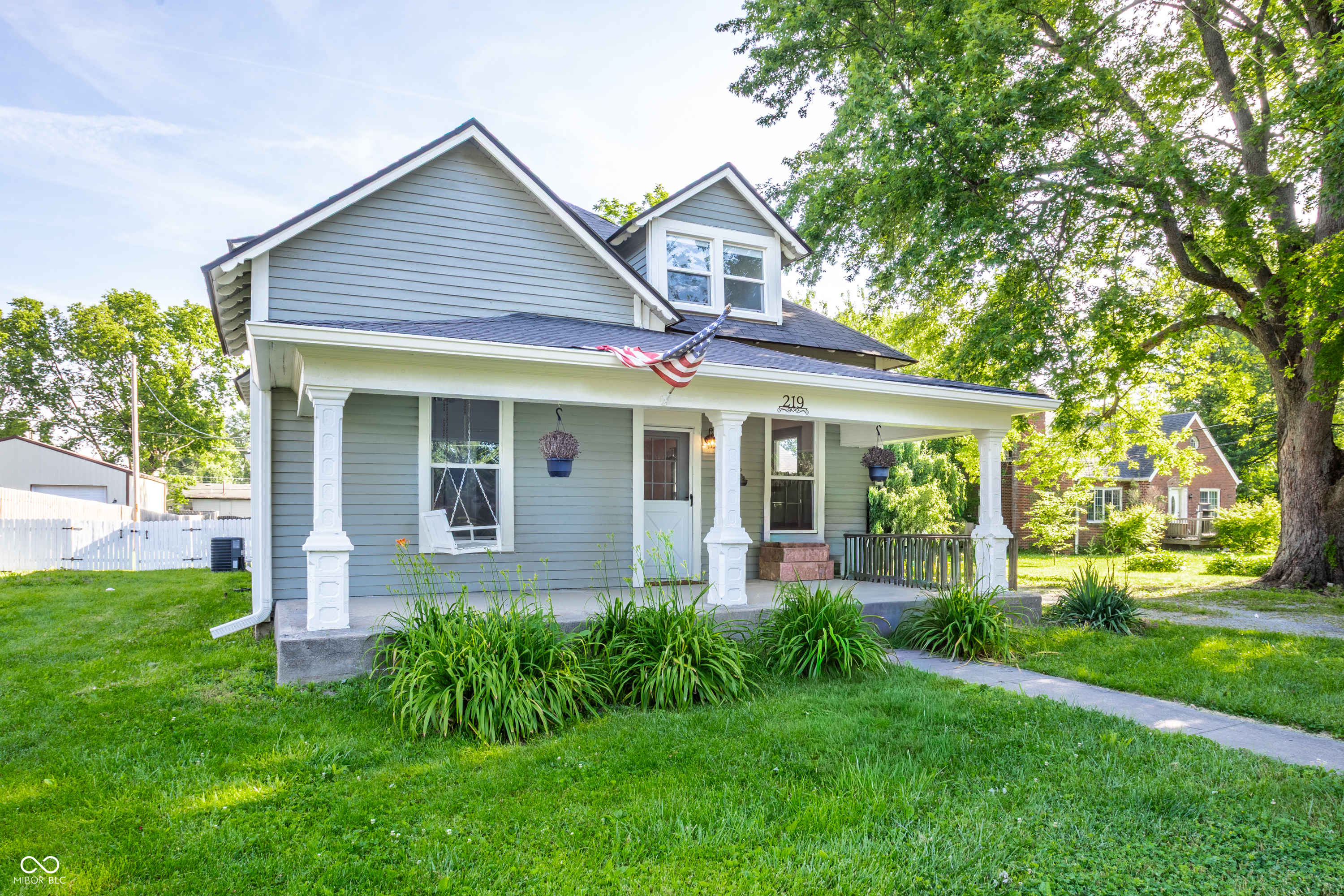 219 W Garden Street