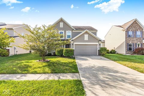 Photo of 1169 Switchback Drive, Greenwood, IN 46143 (MLS # 22066113)