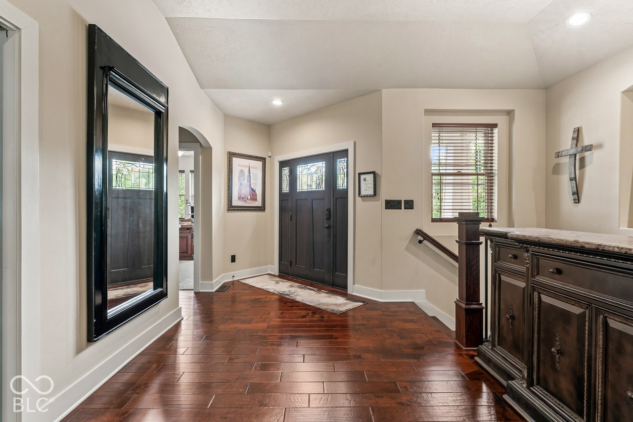 6736 W Stonegate Drive