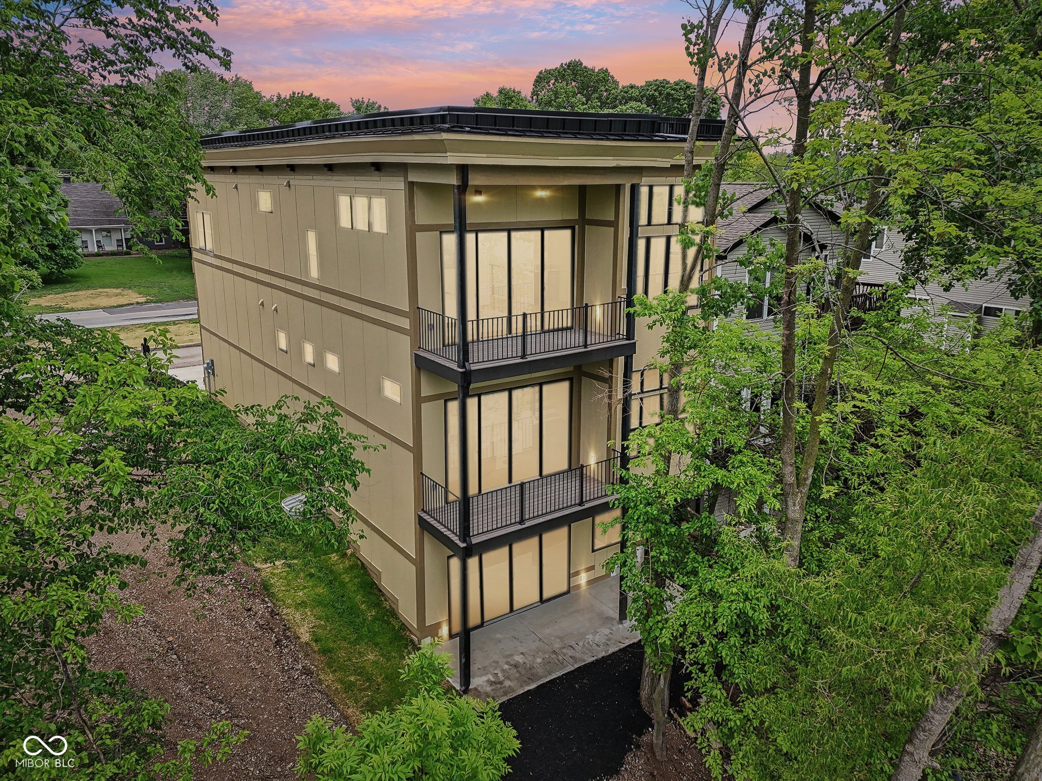 2841 Tropical Drive