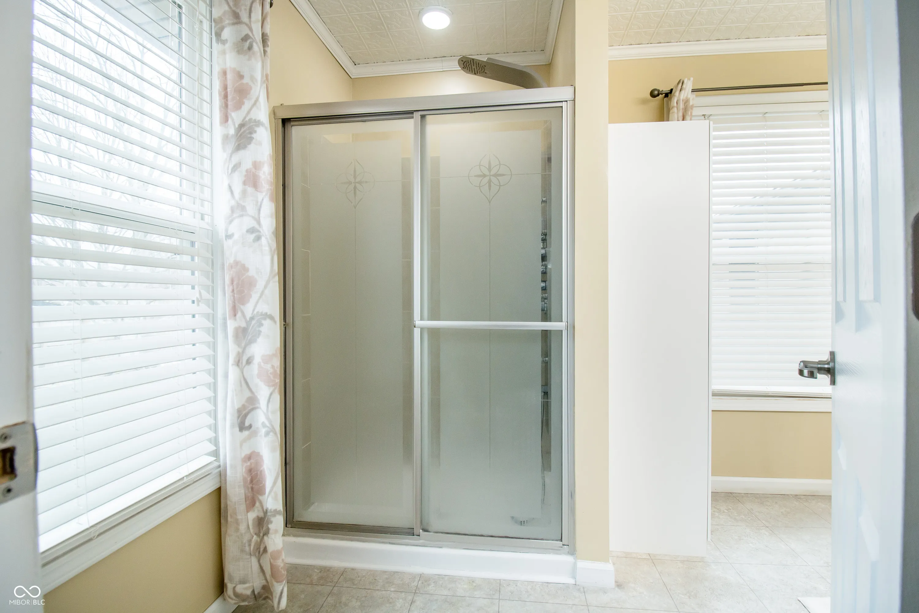 Scottsburg, Indiana 47170, United States, 3 Bedrooms Bedrooms, ,3 BathroomsBathrooms,Residential,Pending,11401