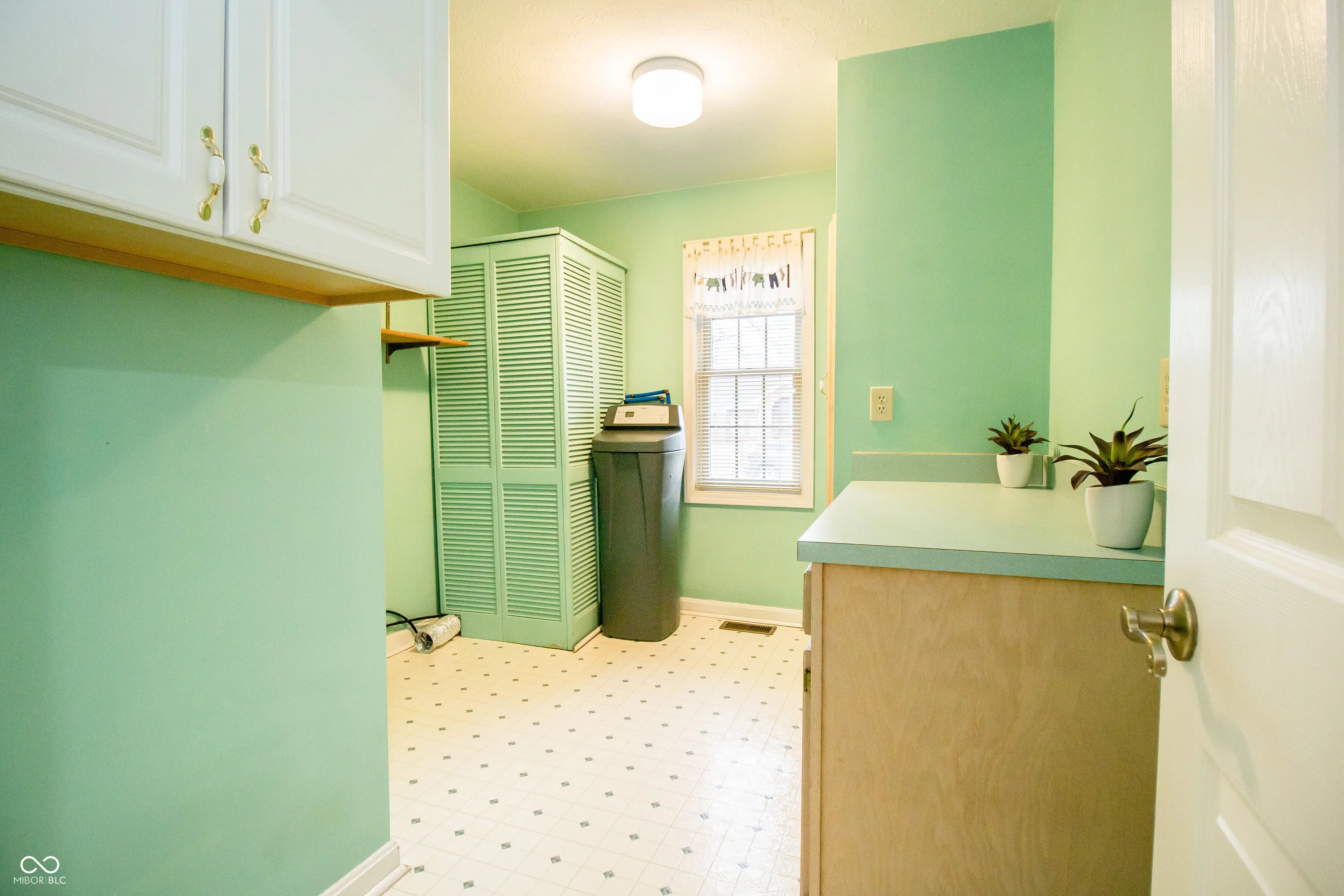 Scottsburg, Indiana 47170, United States, 3 Bedrooms Bedrooms, ,3 BathroomsBathrooms,Residential,Pending,11401