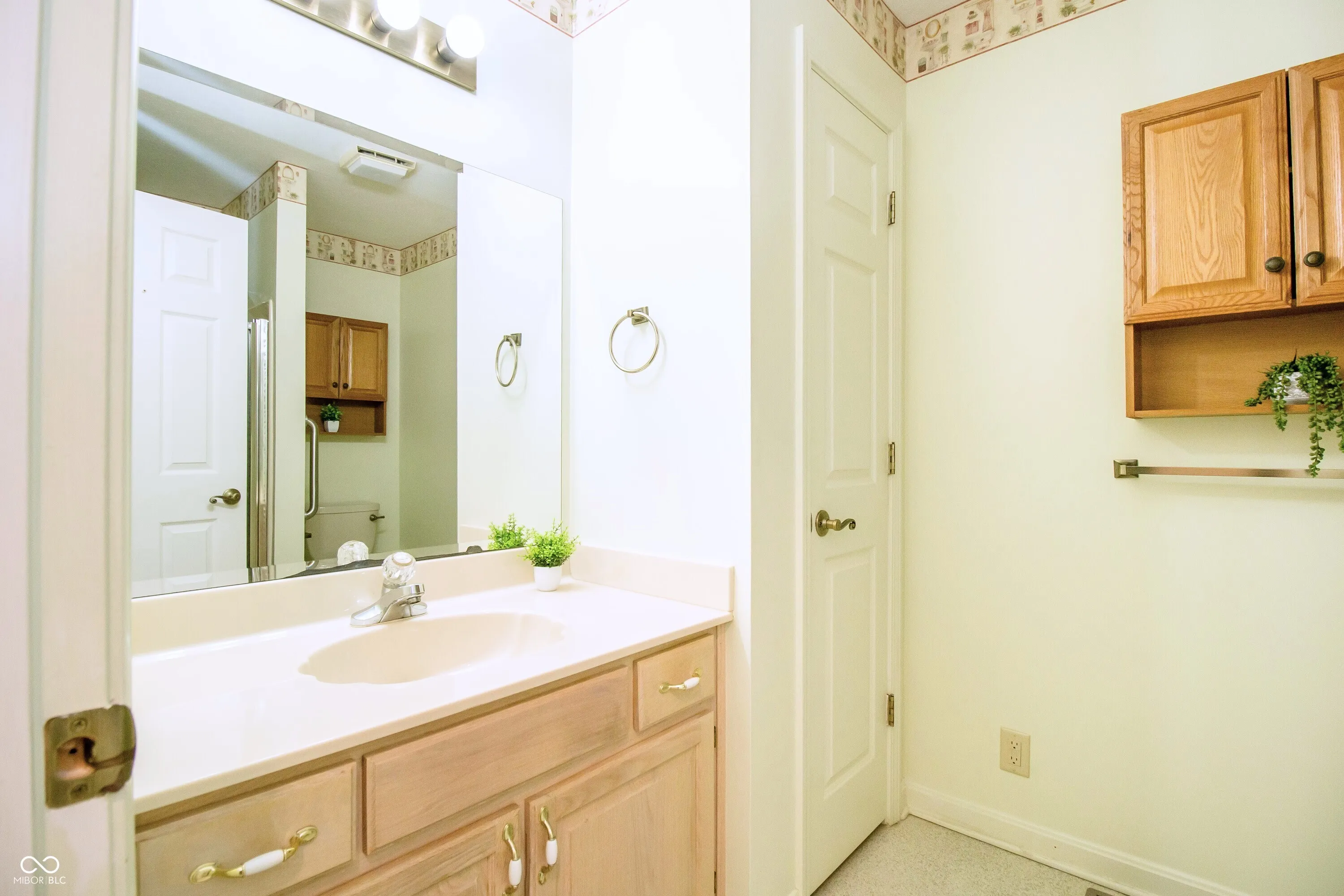 Scottsburg, Indiana 47170, United States, 3 Bedrooms Bedrooms, ,3 BathroomsBathrooms,Residential,Pending,11401