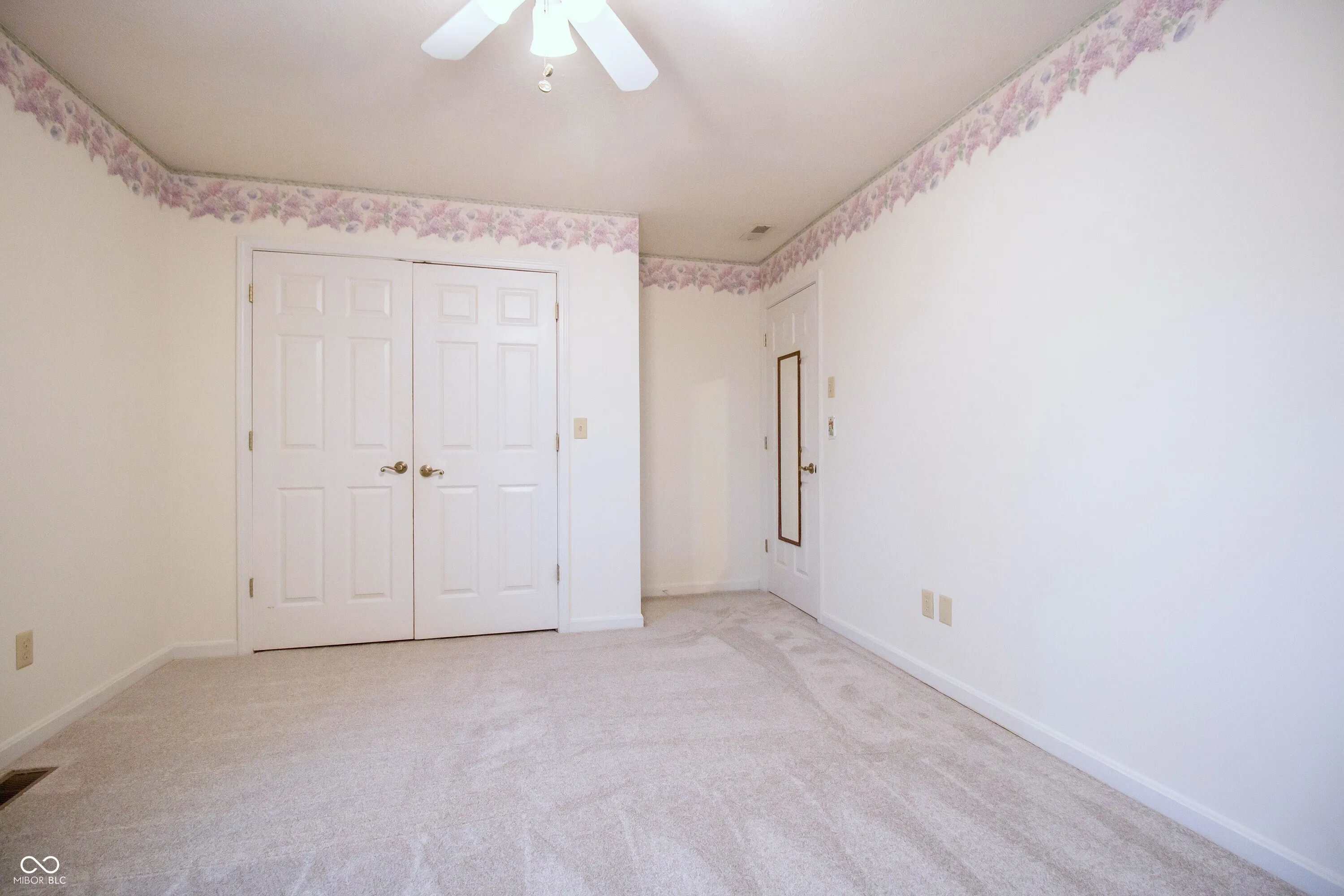 Scottsburg, Indiana 47170, United States, 3 Bedrooms Bedrooms, ,3 BathroomsBathrooms,Residential,Pending,11401