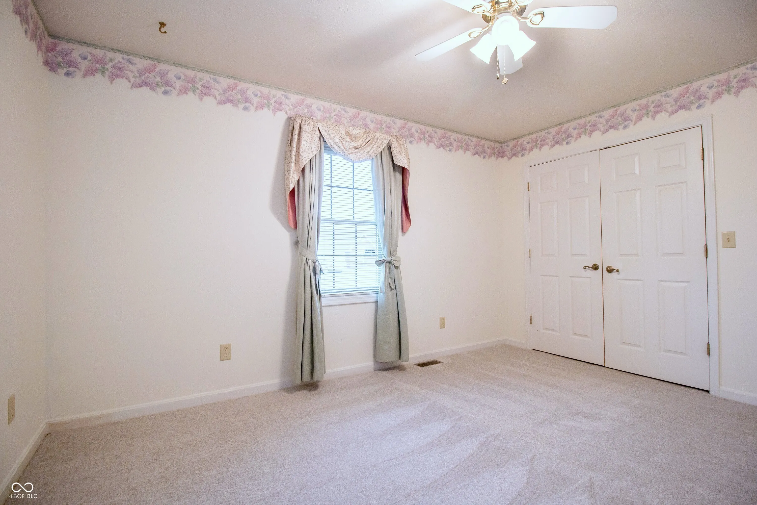 Scottsburg, Indiana 47170, United States, 3 Bedrooms Bedrooms, ,3 BathroomsBathrooms,Residential,Pending,11401