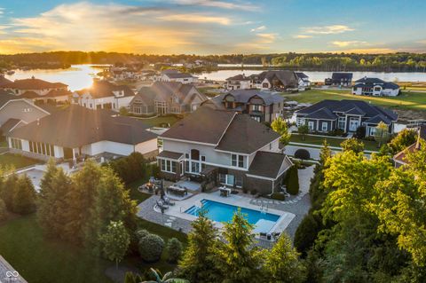 Photo of 10589 Geist View Drive, Fishers, IN 46055 (MLS # 22098141)