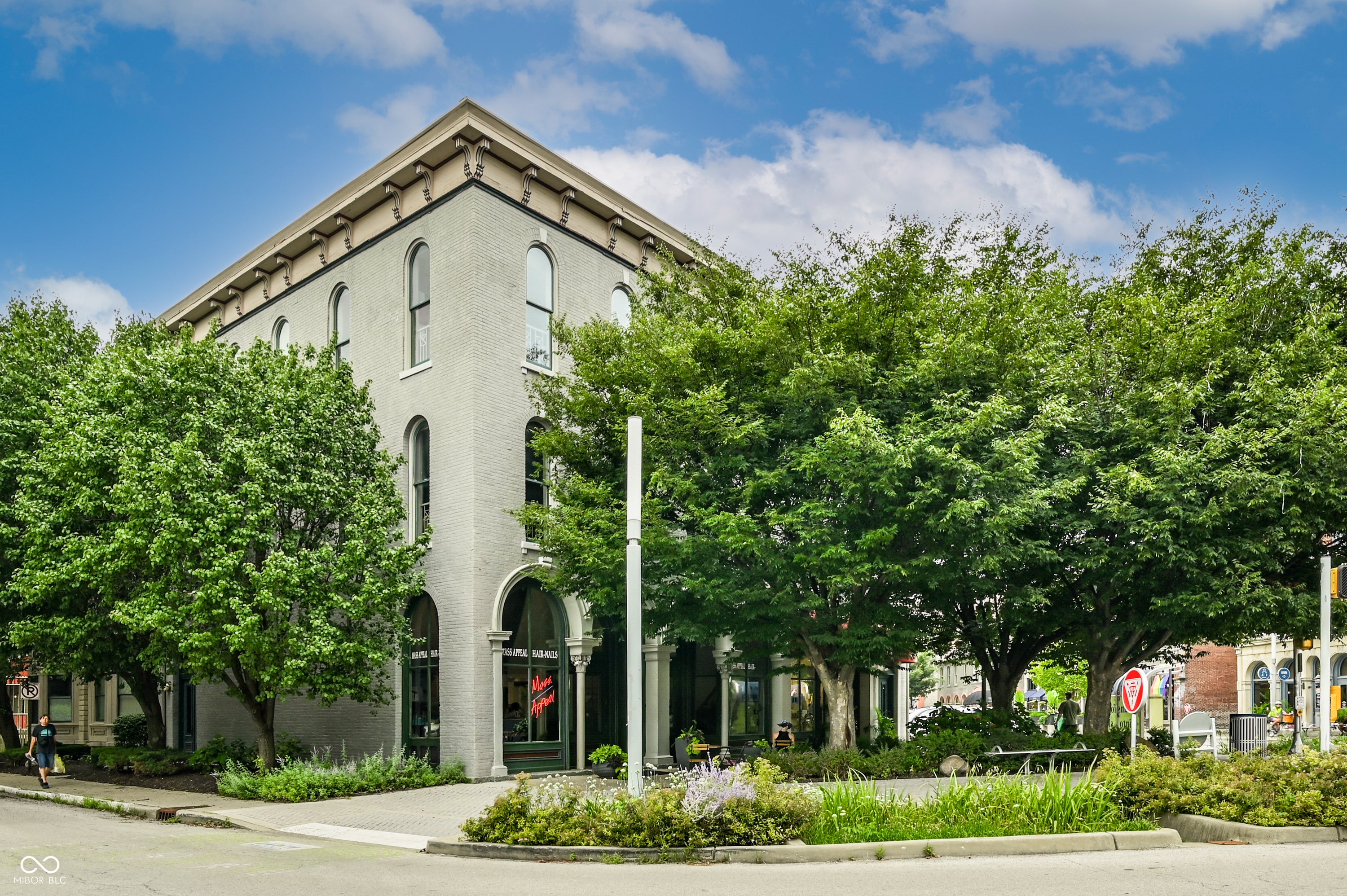 706 Massachusetts Avenue 202