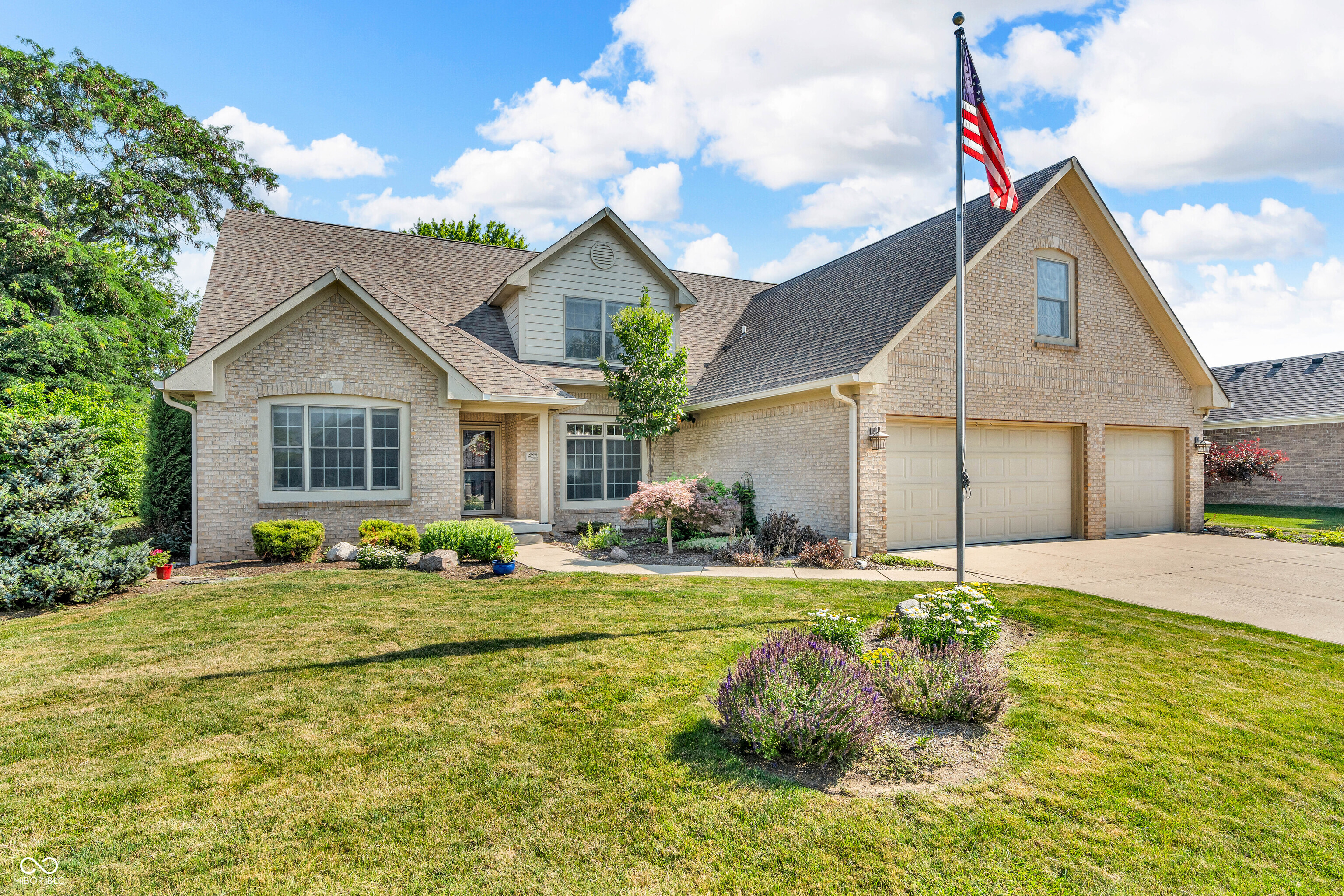 6686 Woodcrest Drive