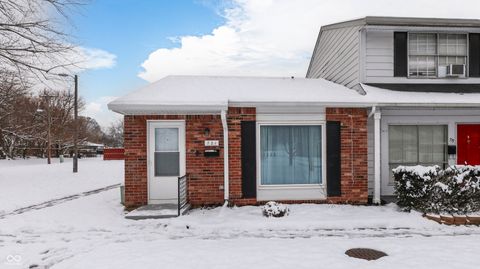 Photo of 721 Southfield Court, Indianapolis, IN 46227 (MLS # 22075795)