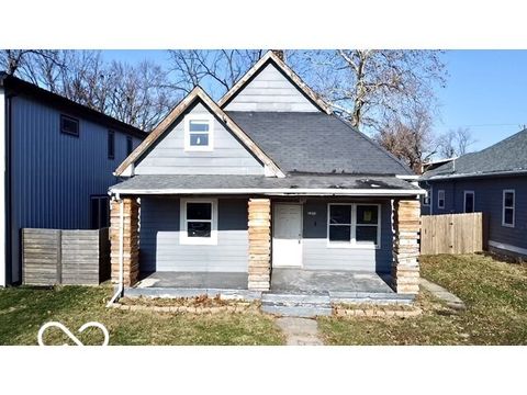 Photo of 2202 Woodlawn Avenue, Indianapolis, IN 46203 (MLS # 22076181)
