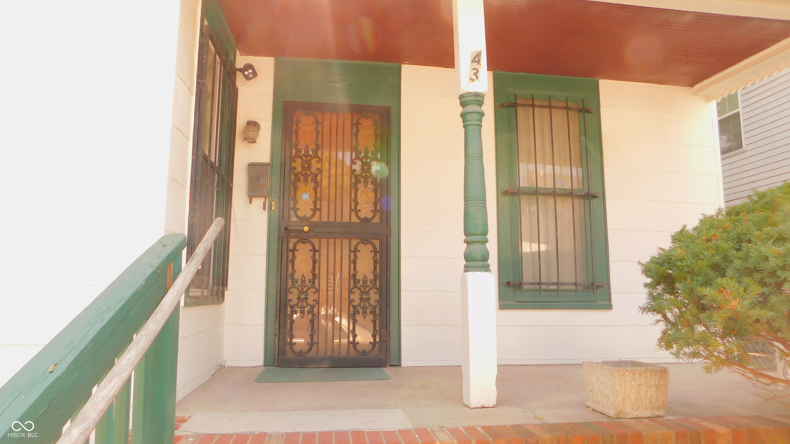 43 W 35th Street W