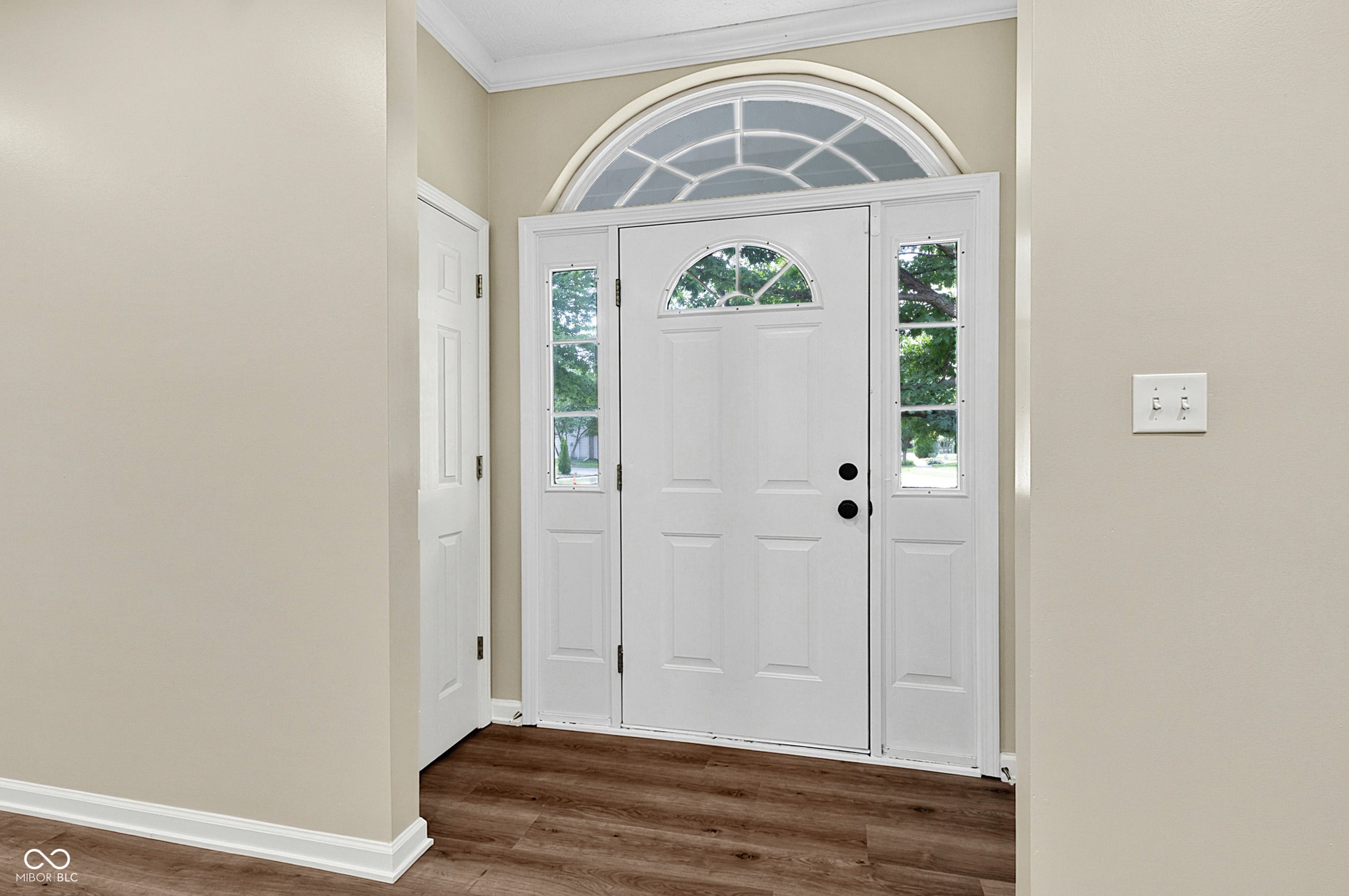 1361 Midway Court