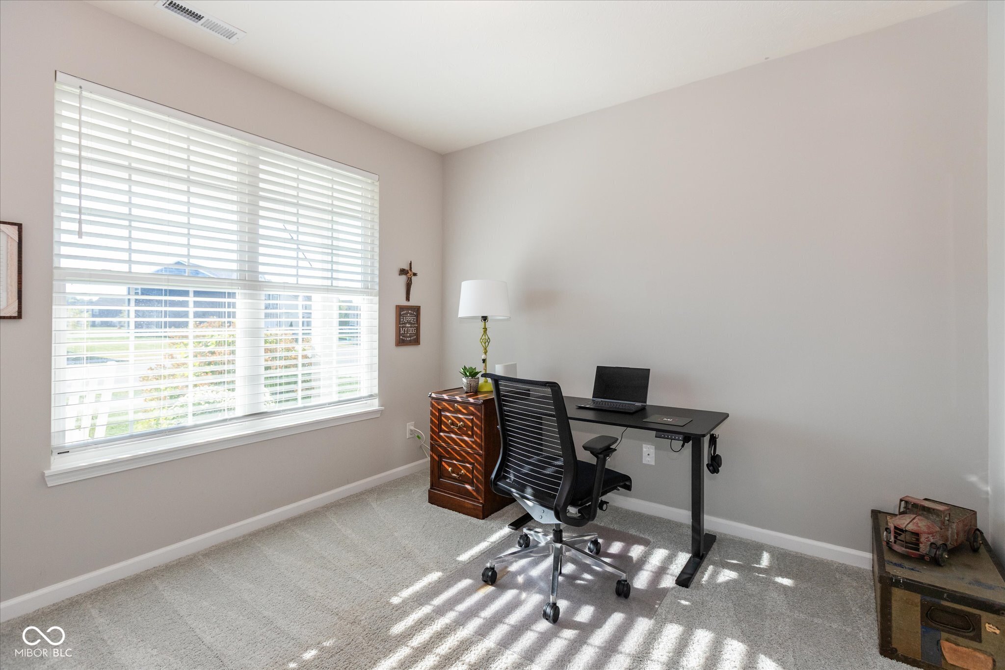 1906 Doncaster Drive