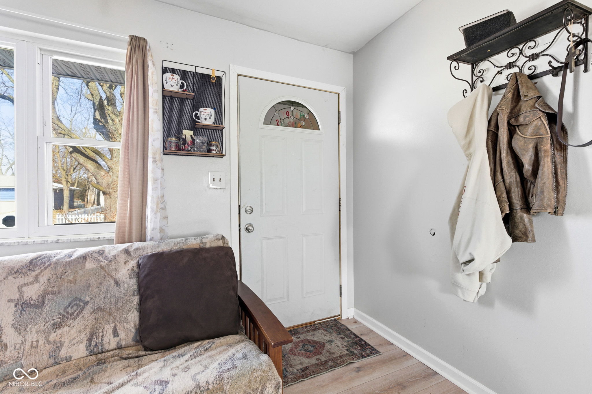 4819 W Southern Avenue