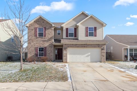 Photo of 2471 Cabin Hill Road, Indianapolis, IN 46229 (MLS # 22077564)