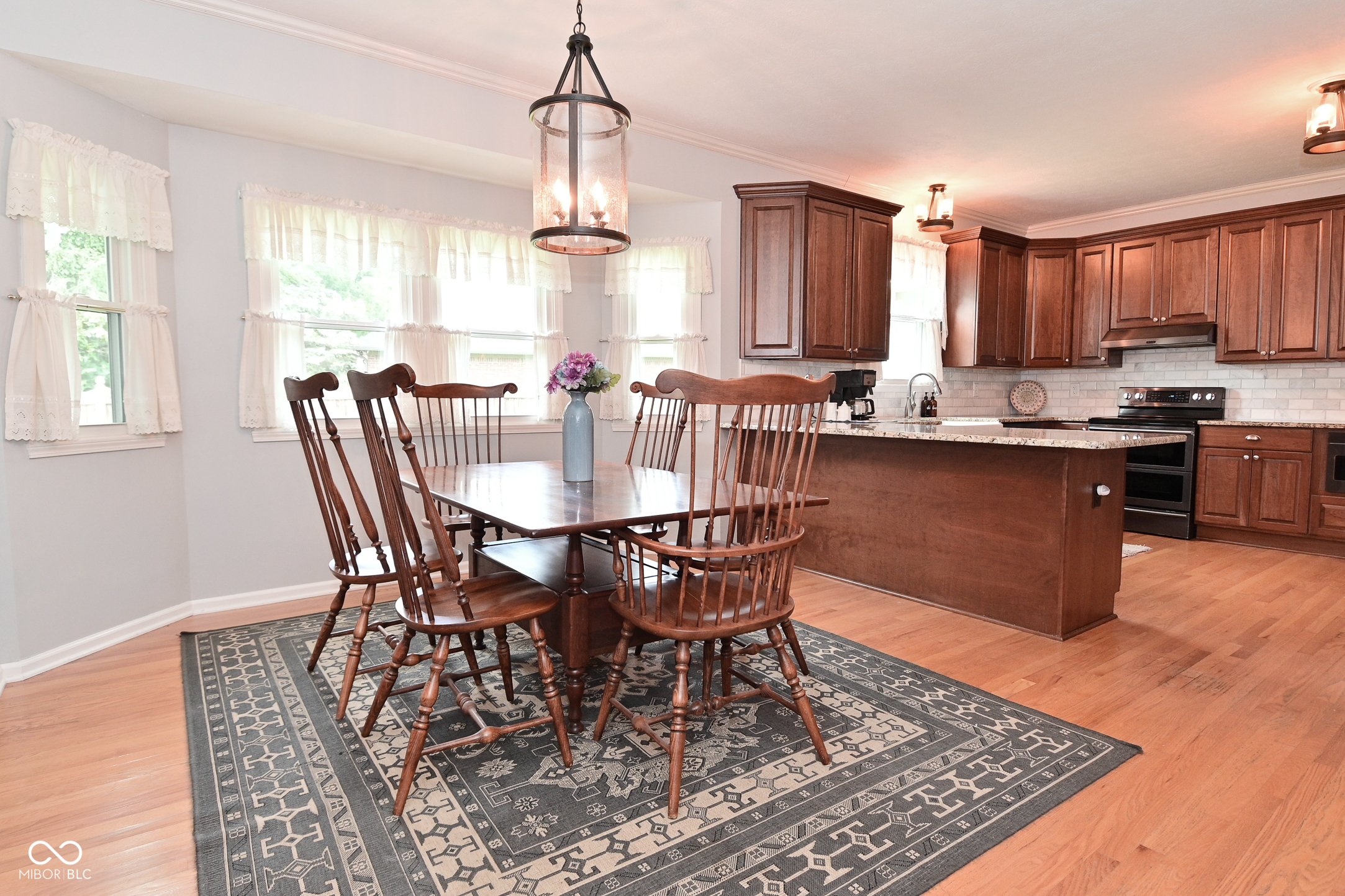 6118 Yellow Birch Court