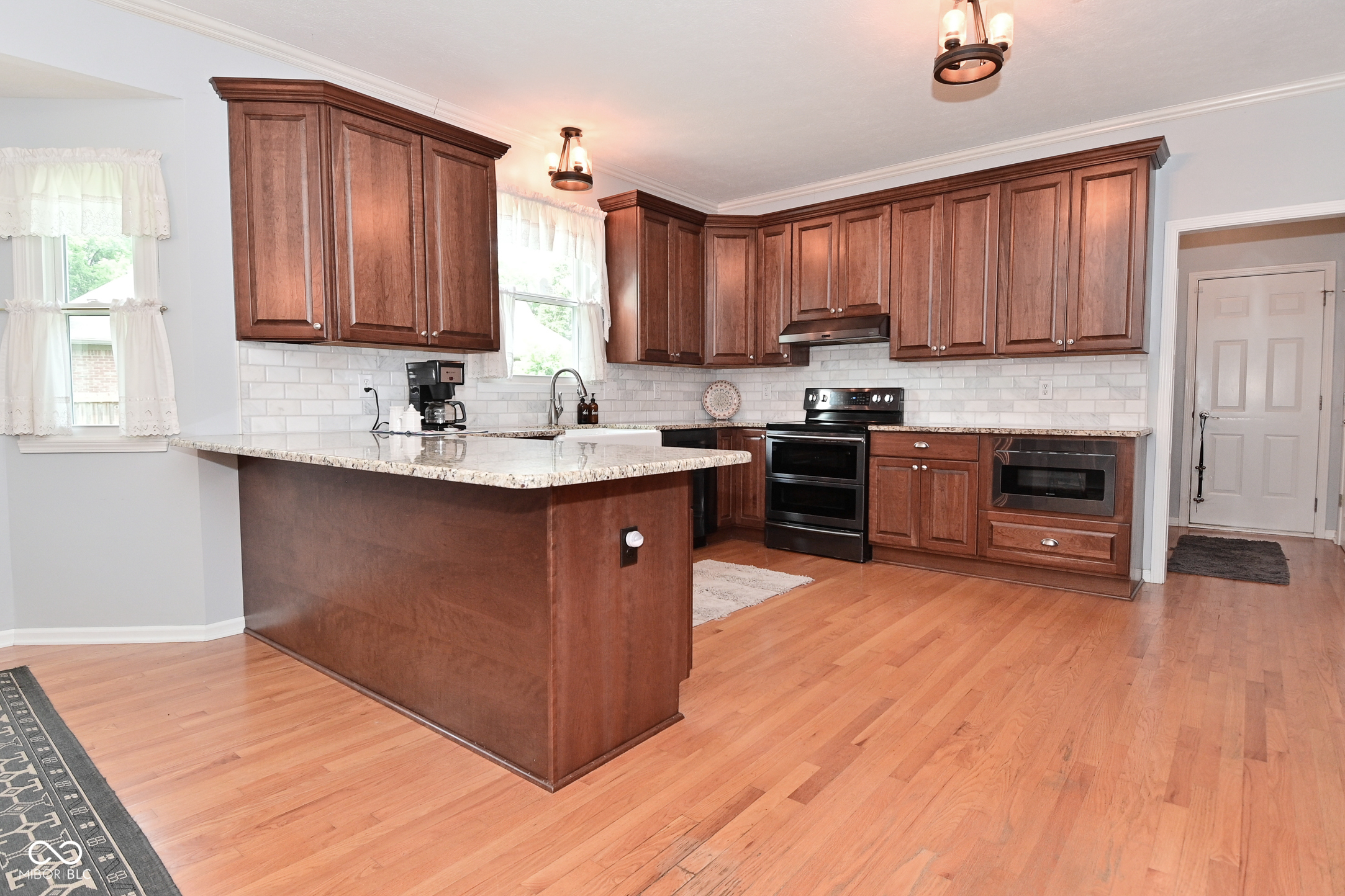 6118 Yellow Birch Court