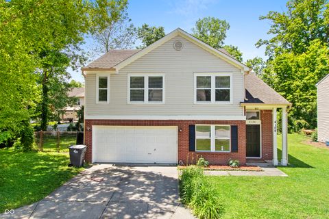 Photo of 4124 Goshawk Court, Indianapolis, IN 46254 (MLS # 22106624)