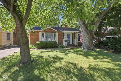 Photo of 5824 N Keystone Avenue, Indianapolis, IN 46220 (MLS # 22118238)