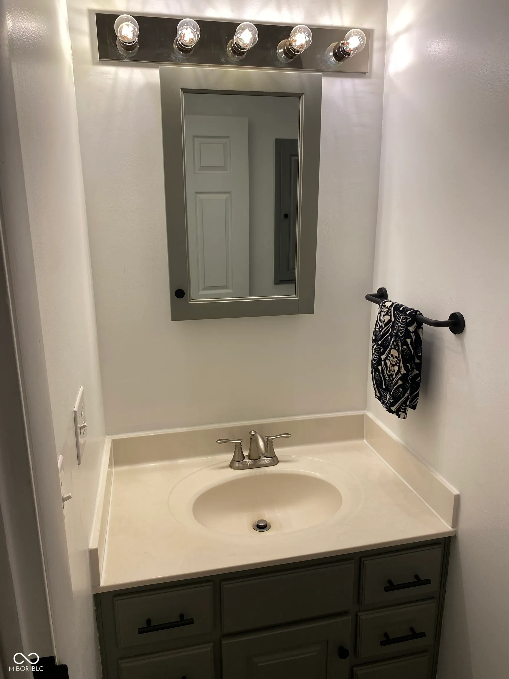 Lebanon, Indiana 46052, United States, 3 Bedrooms Bedrooms, ,1 BathroomBathrooms,Residential,Pending,5000