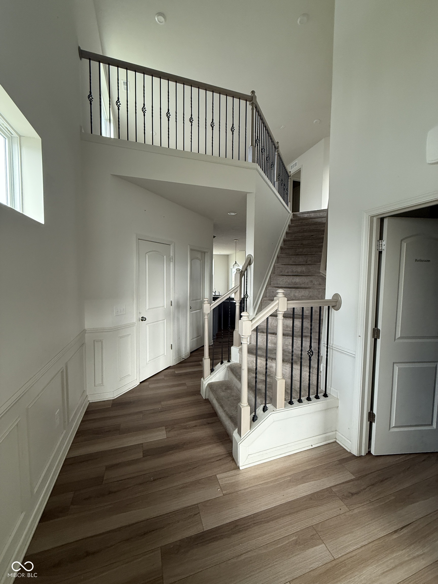 6916 Diamondleaf Way