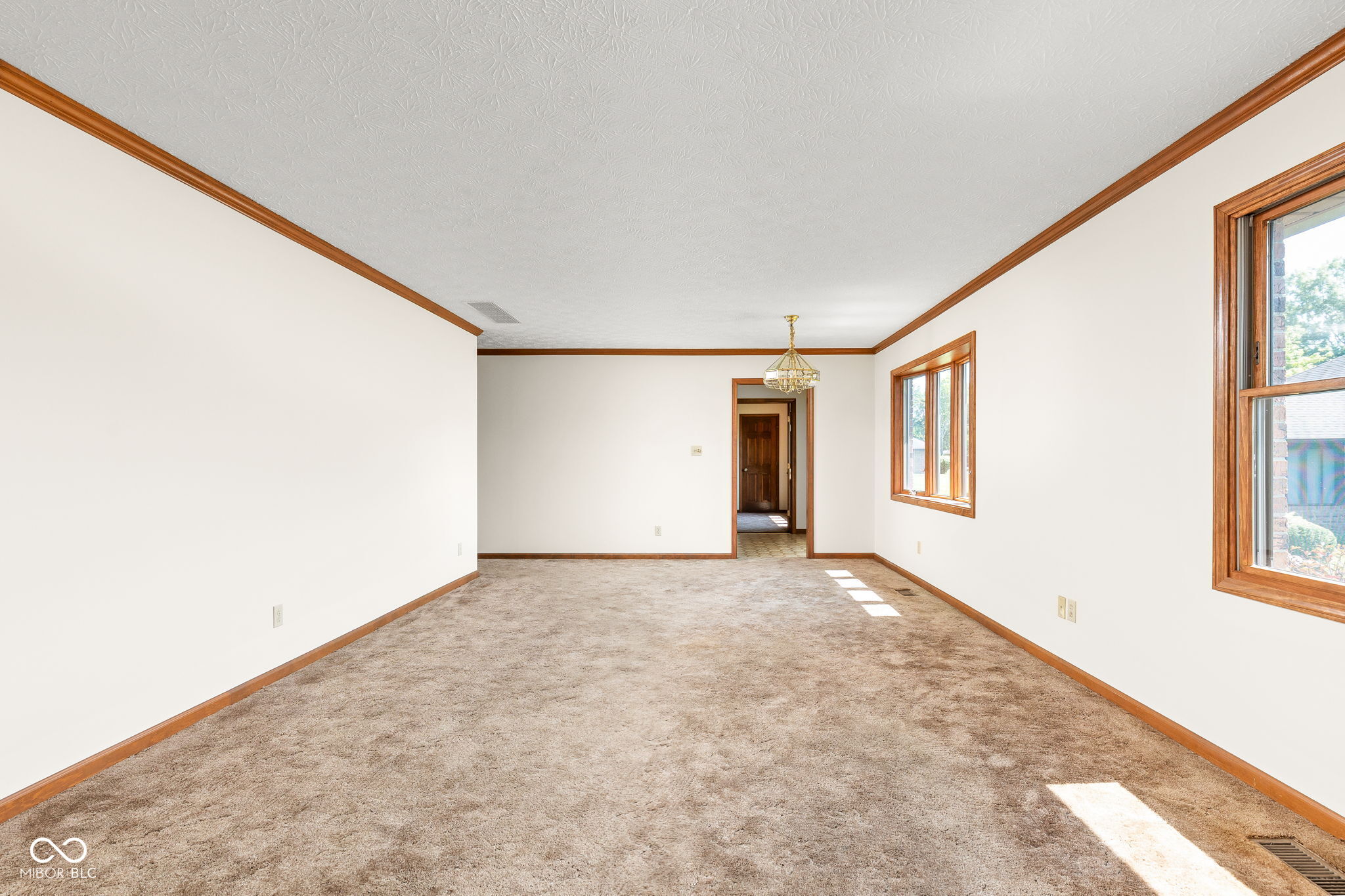 537 Eagle Crest Drive