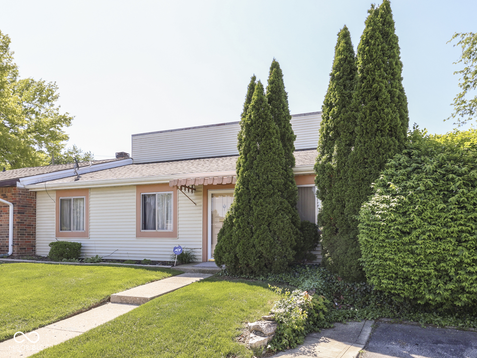 2705 Country Estates Drive