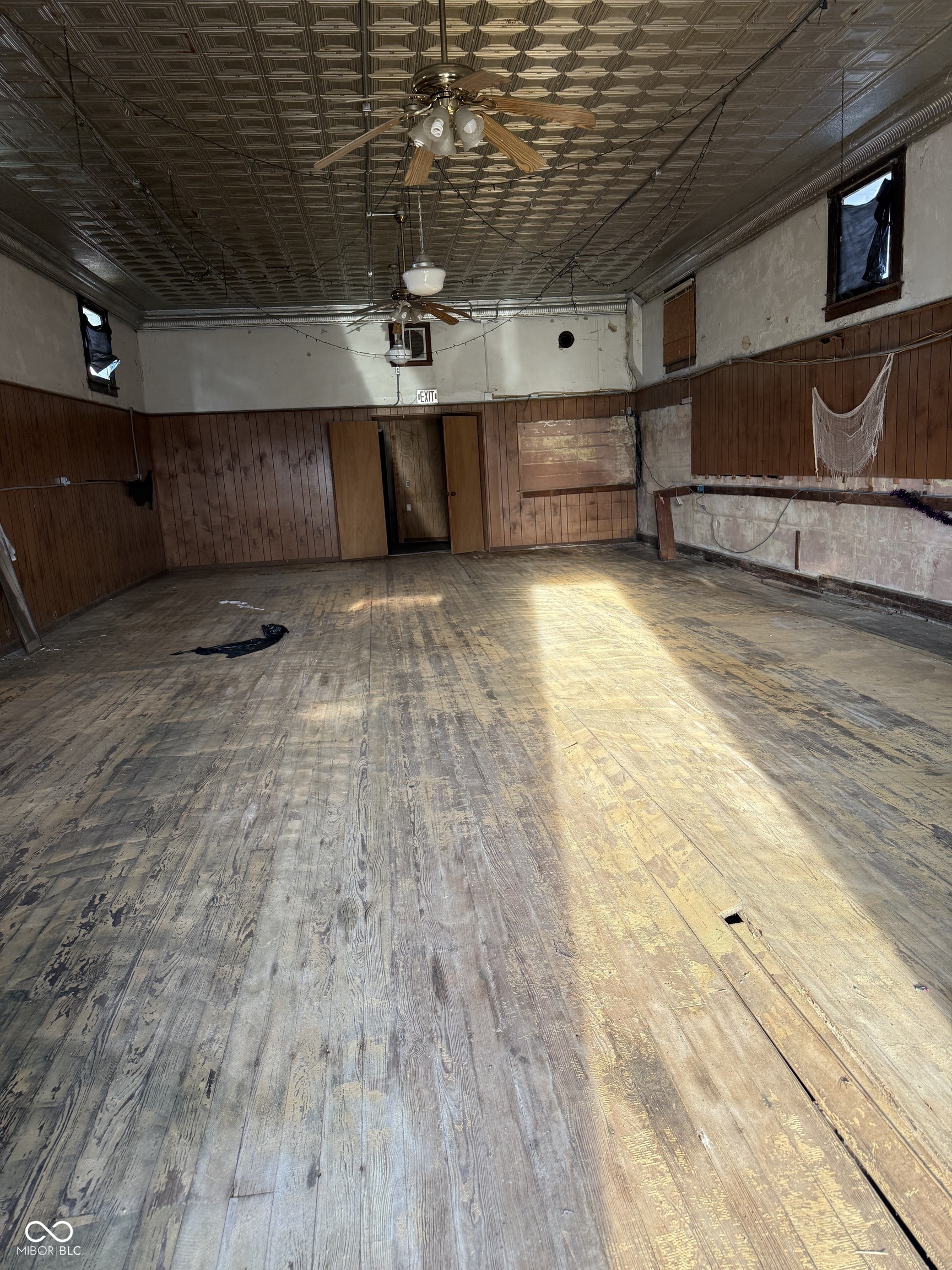 12001 S County Road 1050 W