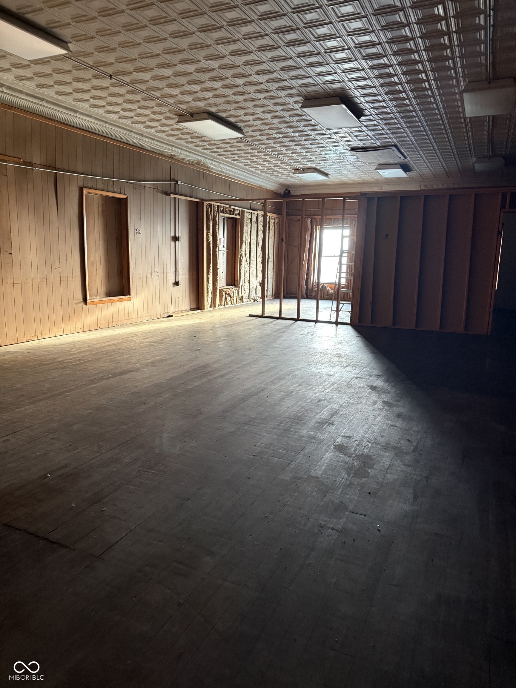 12001 S County Road 1050 W