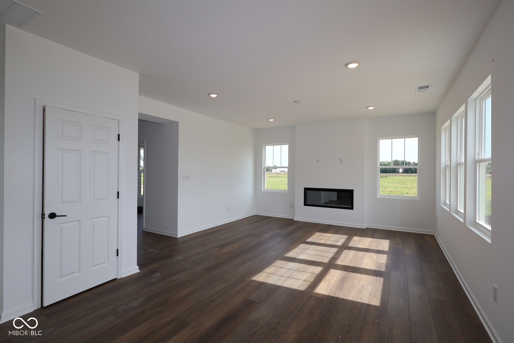 9878 Slater Drive