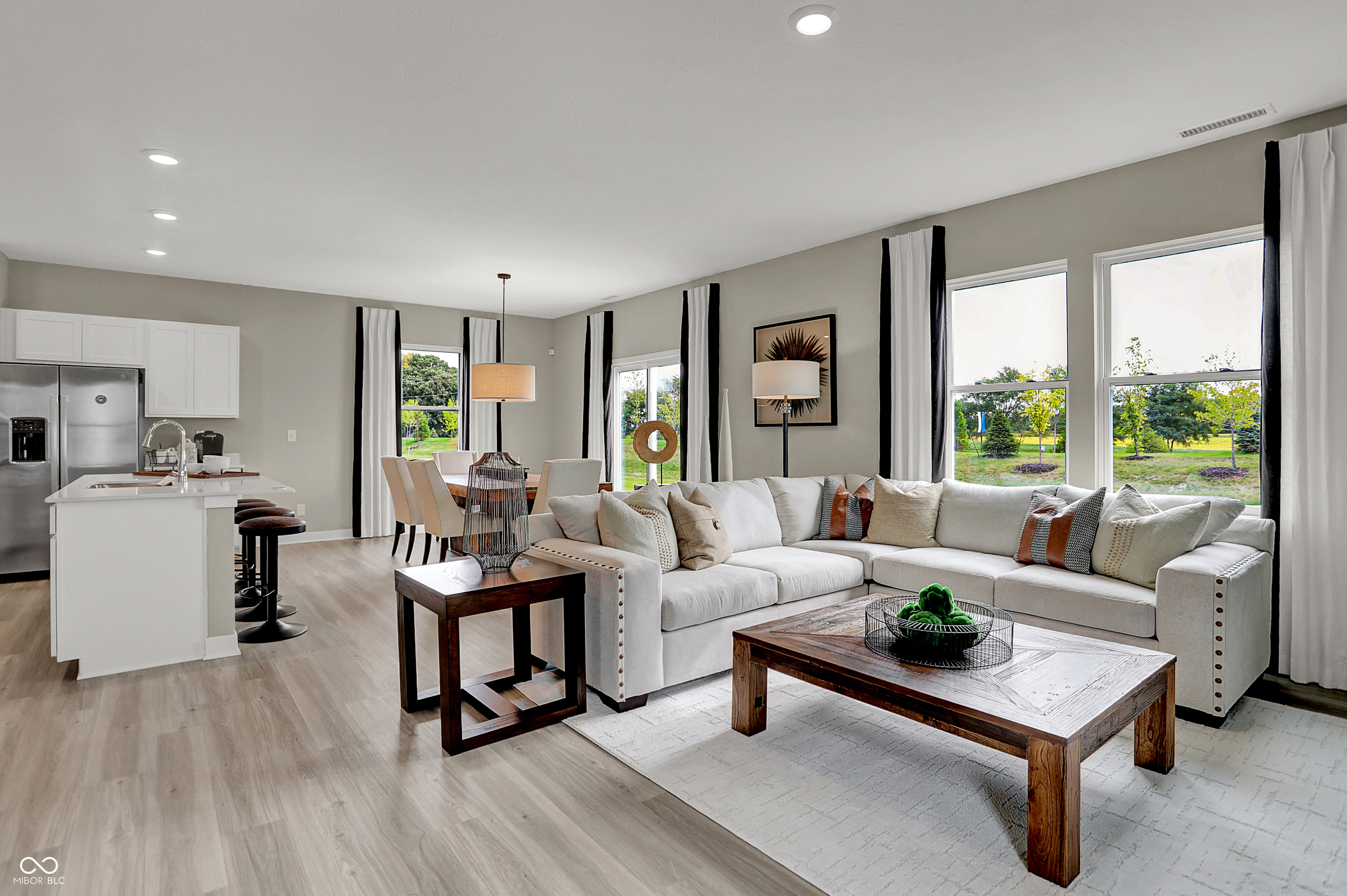 3733 Cantebury Drive