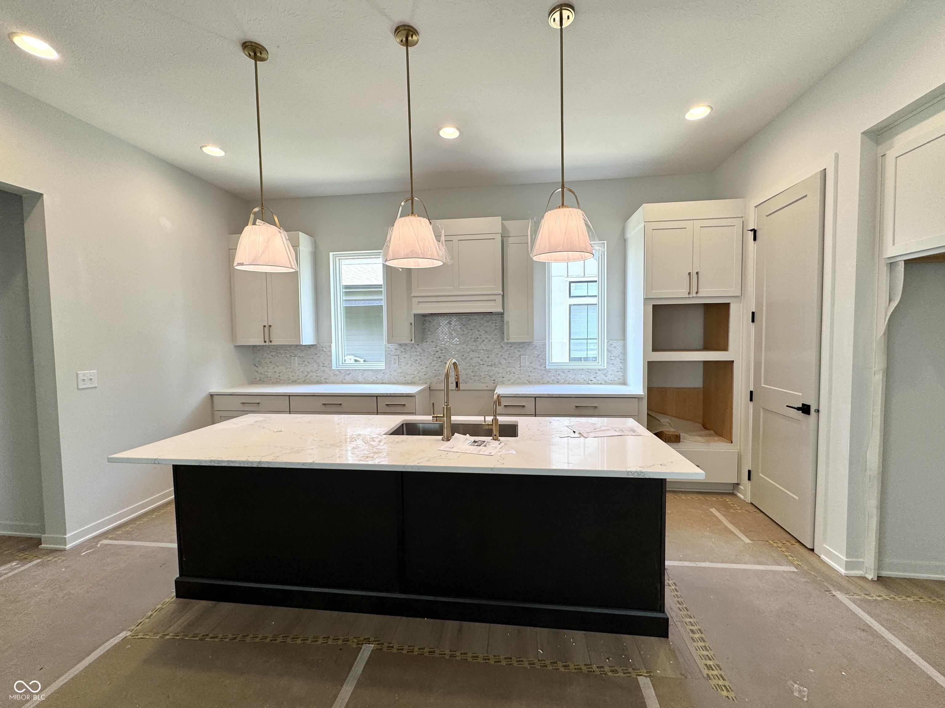 17342 Newton Main Street
