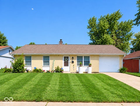 Photo of 9944 Catalina Drive, Indianapolis, IN 46235 (MLS # 22124605)