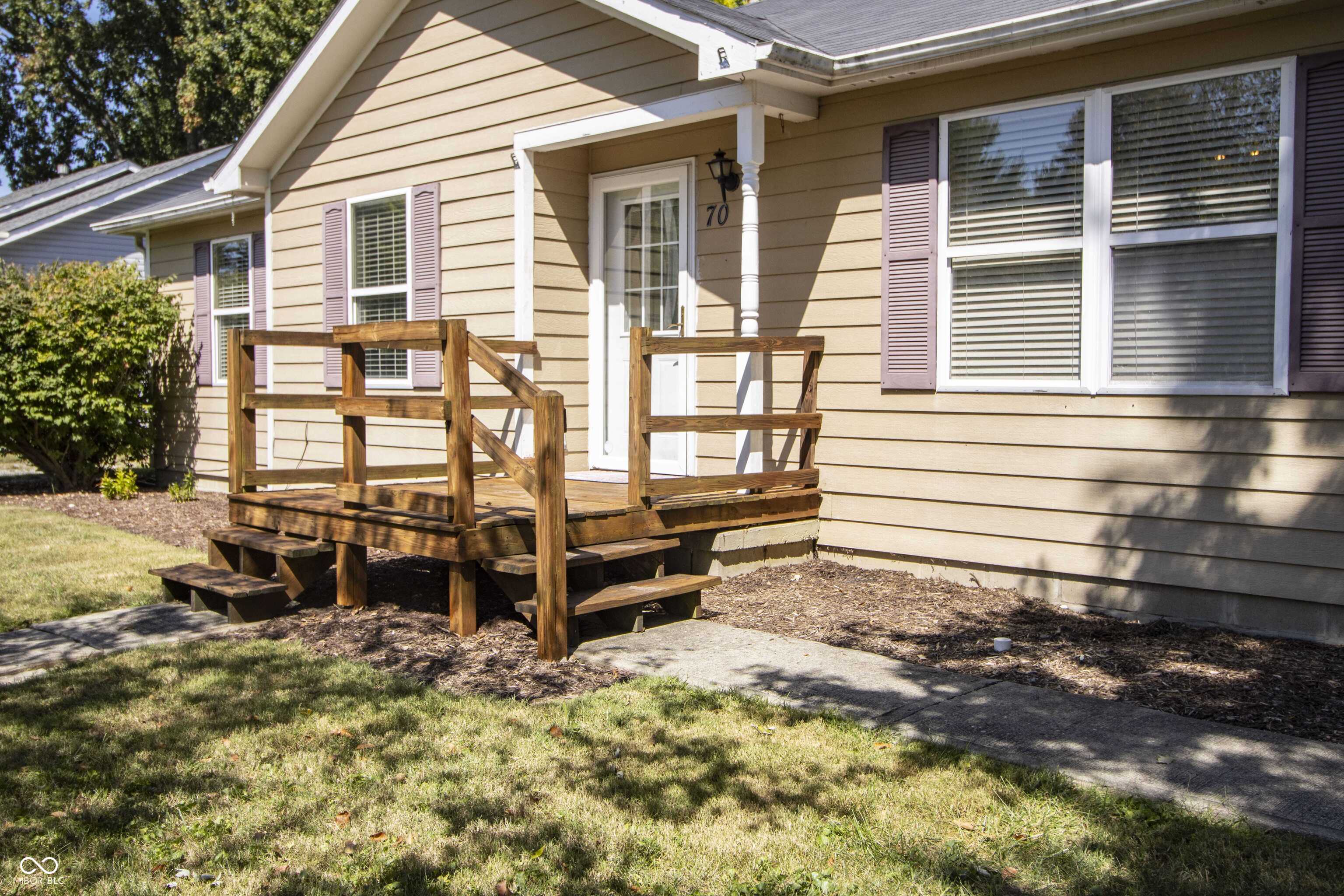 70 W Armitage Street