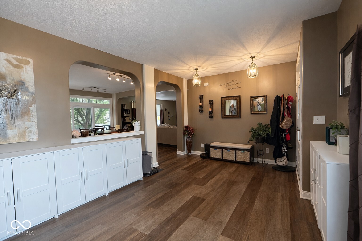 10811 Meadow Wing Court