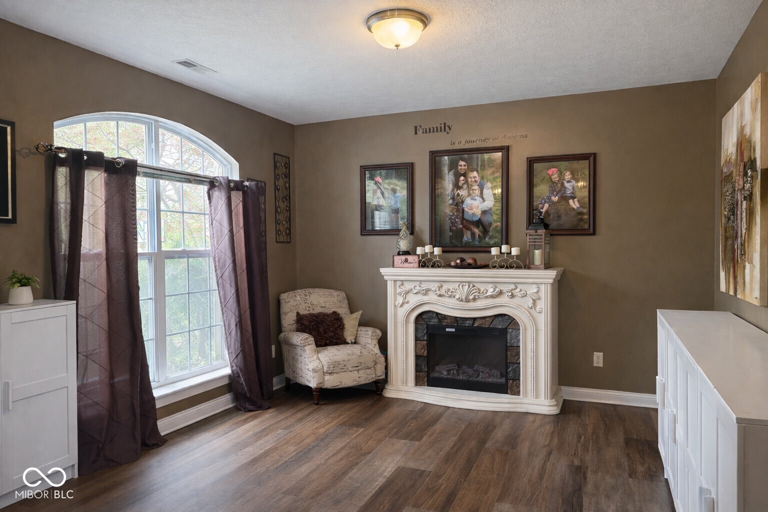 10811 Meadow Wing Court