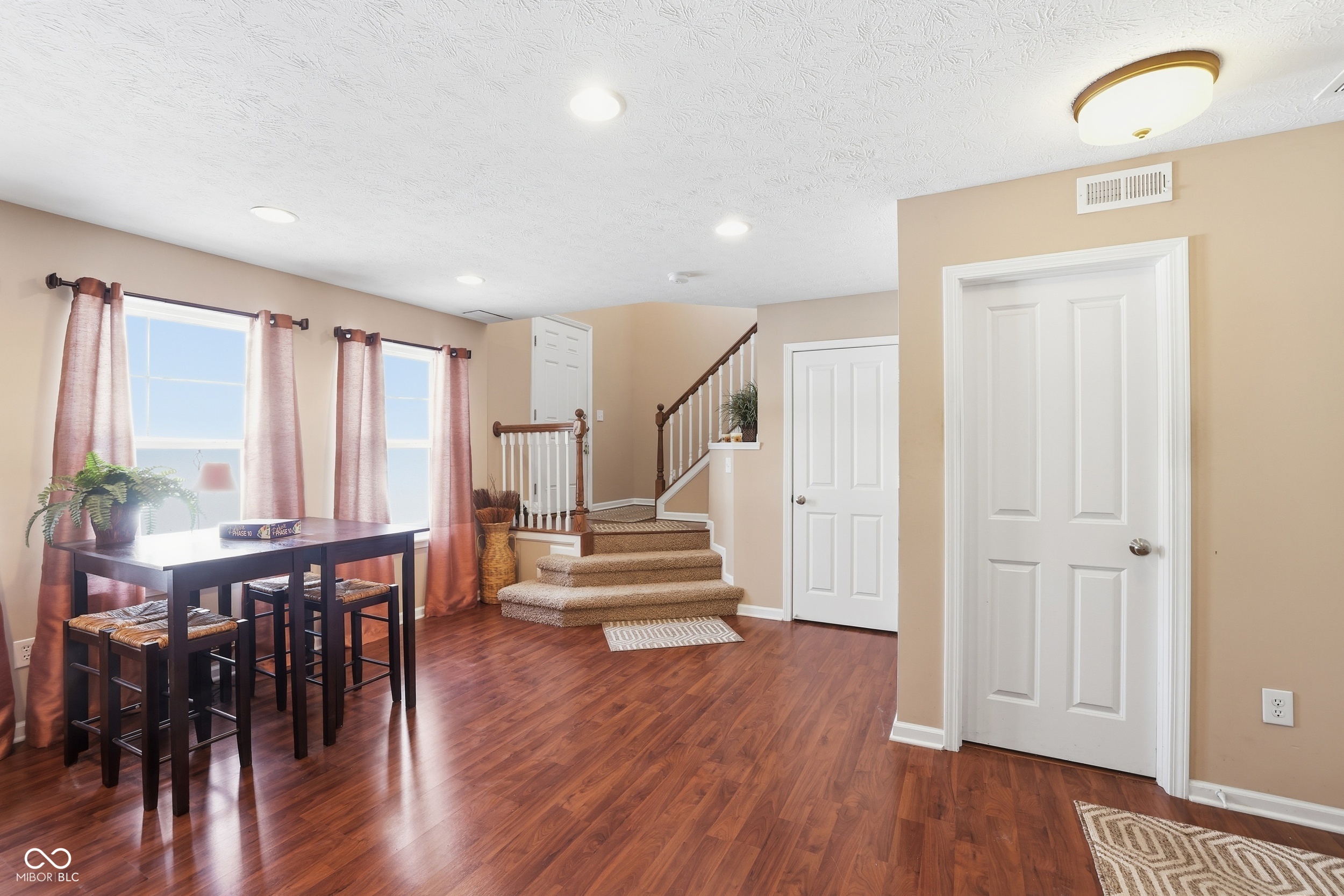 6343 Central Boulevard